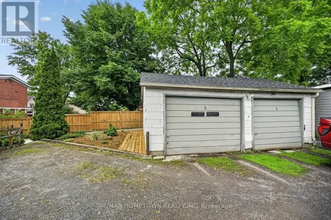 98 Pine Street Brockville ON K6V 1G9