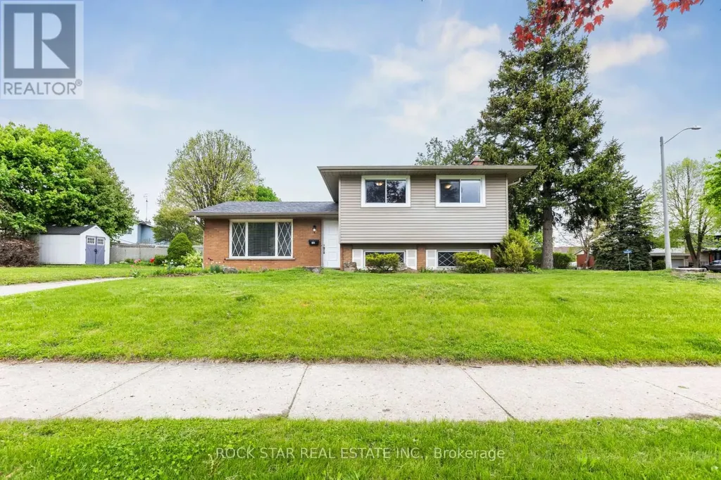 130 Hudson Crescent Kitchener ON N2B 2V9