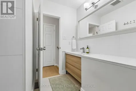 130 Hudson Crescent Kitchener ON N2B 2V9
