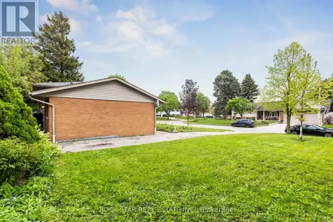 130 Hudson Crescent Kitchener ON N2B 2V9