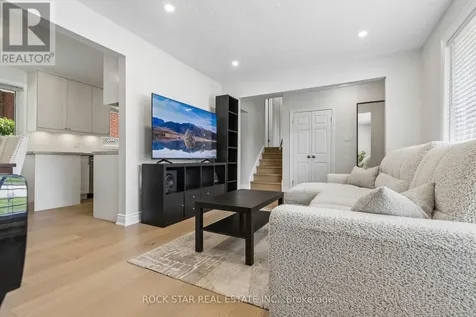 130 Hudson Crescent Kitchener ON N2B 2V9