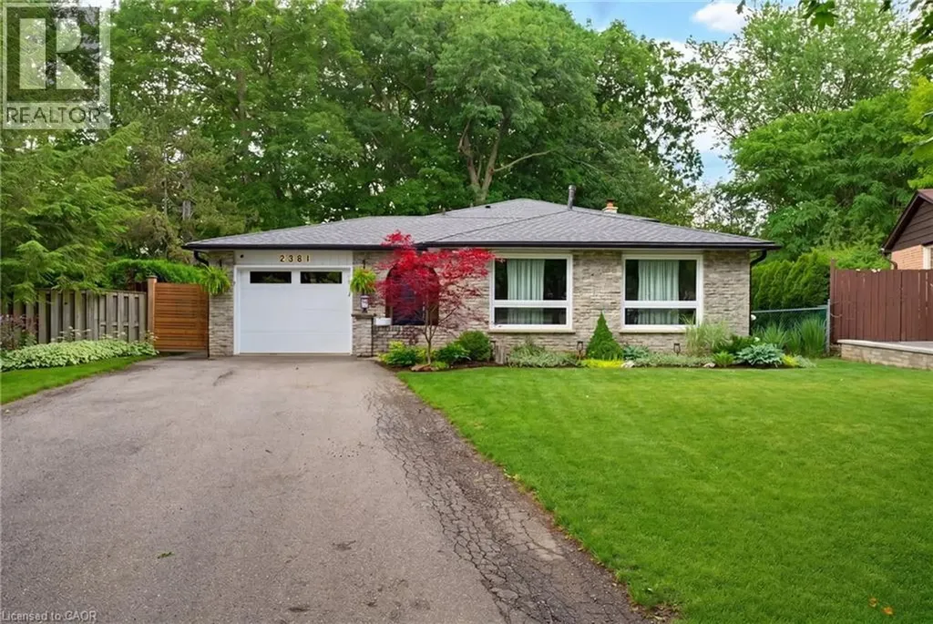 2381 Peart Court Burlington ON L7P 2V5