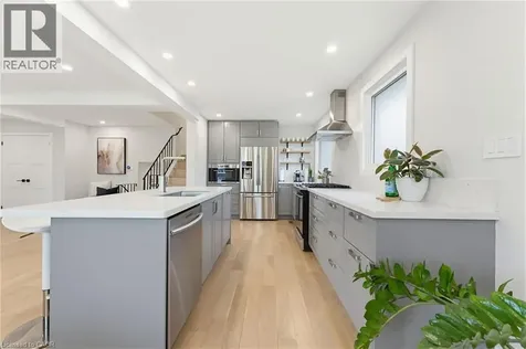 2381 Peart Court Burlington ON L7P 2V5