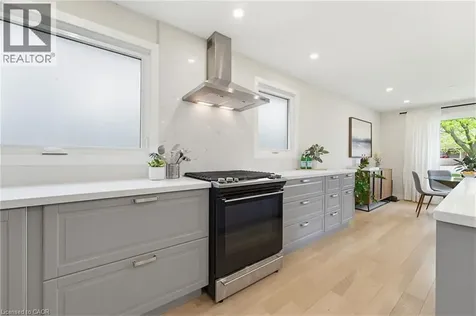 2381 Peart Court Burlington ON L7P 2V5