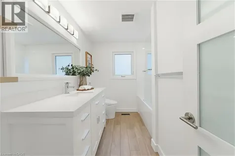 2381 Peart Court Burlington ON L7P 2V5