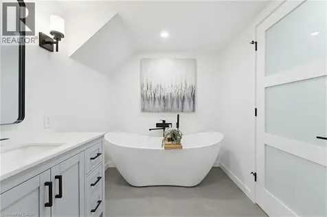 2381 Peart Court Burlington ON L7P 2V5