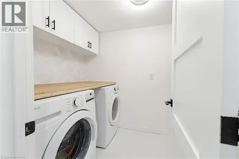 2381 Peart Court Burlington ON L7P 2V5