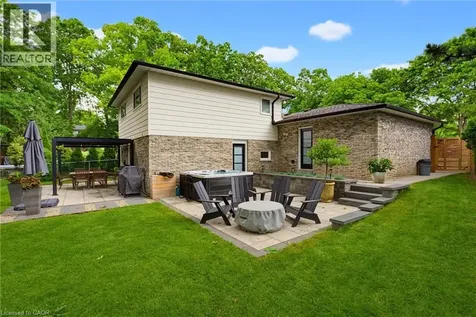 2381 Peart Court Burlington ON L7P 2V5