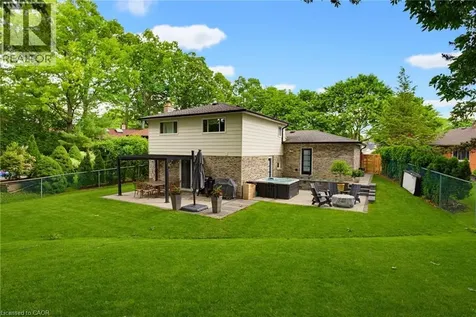 2381 Peart Court Burlington ON L7P 2V5