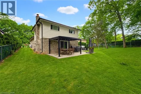 2381 Peart Court Burlington ON L7P 2V5