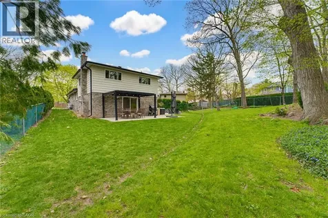 2381 Peart Court Burlington ON L7P 2V5