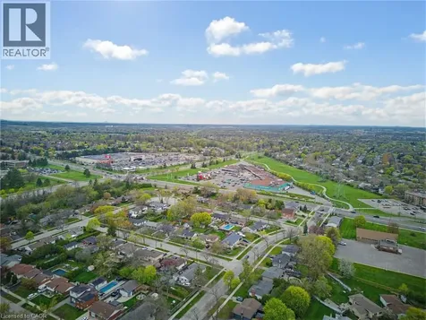 2381 Peart Court Burlington ON L7P 2V5