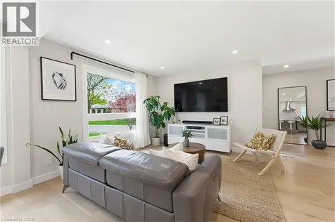 2381 Peart Court Burlington ON L7P 2V5