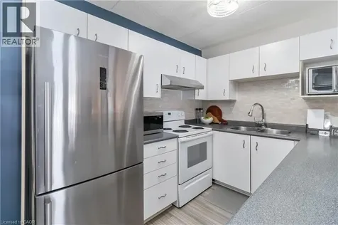 4015 Kilmer Drive Burlington ON L7M 4M4