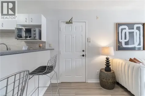 4015 Kilmer Drive Burlington ON L7M 4M4