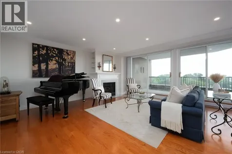 100 Lakeshore Road East Oakville ON L6J 6M9