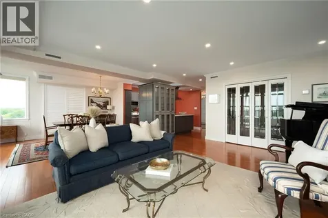 100 Lakeshore Road East Oakville ON L6J 6M9