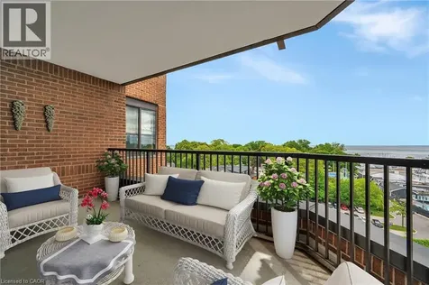 100 Lakeshore Road East Oakville ON L6J 6M9