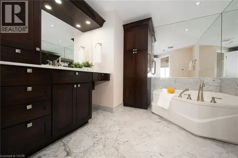 100 Lakeshore Road East Oakville ON L6J 6M9