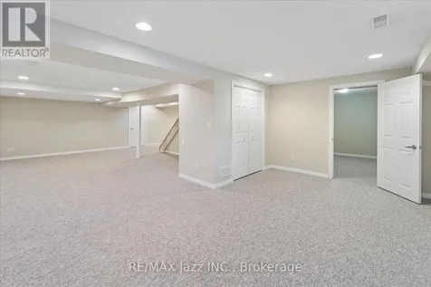 63 Bonnycastle Drive Clarington (bowmanville) ON L1C 4S8