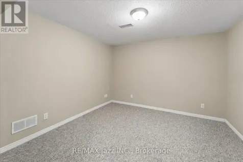 63 Bonnycastle Drive Clarington (bowmanville) ON L1C 4S8