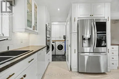 1484 Meadowbrook Road Ottawa ON K1B 5C3