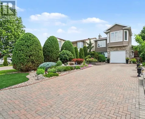 1484 Meadowbrook Road Ottawa ON K1B 5C3