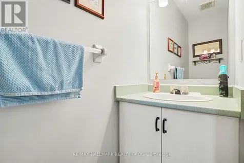 29 Carbery Drive Ottawa ON K2S 1E5