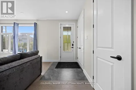 25 Pennard Way Ottawa ON K1T 4C1