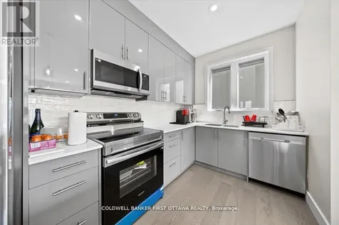 25 Pennard Way Ottawa ON K1T 4C1