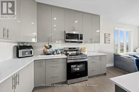 25 Pennard Way Ottawa ON K1T 4C1