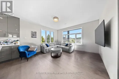 25 Pennard Way Ottawa ON K1T 4C1