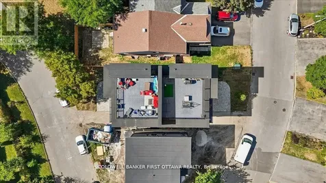 25 Pennard Way Ottawa ON K1T 4C1
