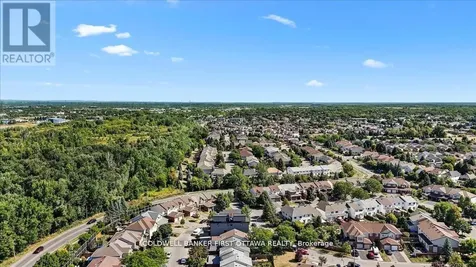 25 Pennard Way Ottawa ON K1T 4C1