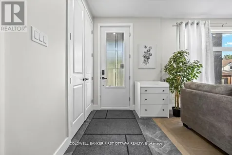 25 Pennard Way Ottawa ON K1T 4C1