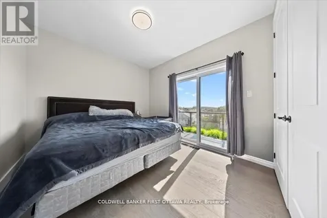 25 Pennard Way Ottawa ON K1T 4C1