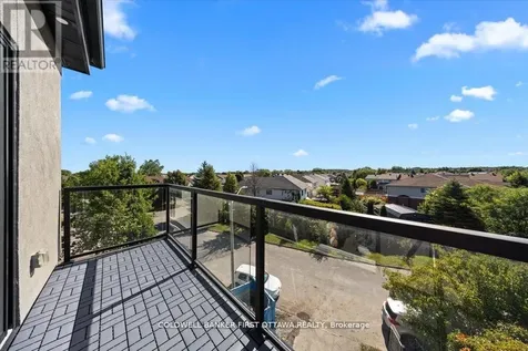 25 Pennard Way Ottawa ON K1T 4C1