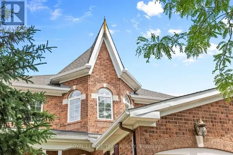 178 Hemlo Crescent Ottawa ON K2T 1E5