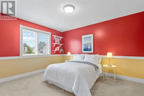 178 Hemlo Crescent Ottawa ON K2T 1E5