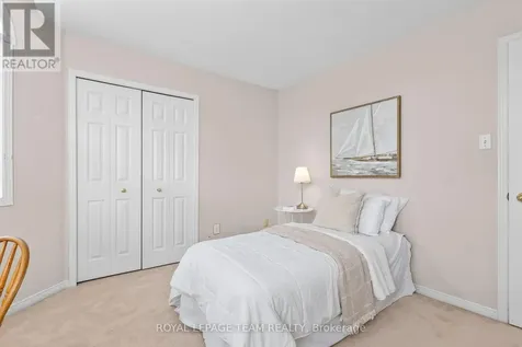 178 Hemlo Crescent Ottawa ON K2T 1E5