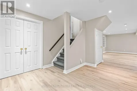 178 Hemlo Crescent Ottawa ON K2T 1E5