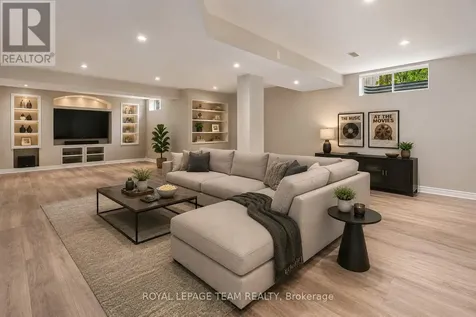 178 Hemlo Crescent Ottawa ON K2T 1E5