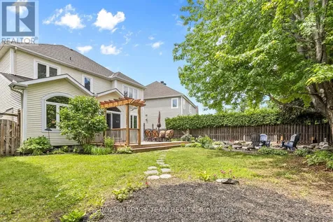 178 Hemlo Crescent Ottawa ON K2T 1E5