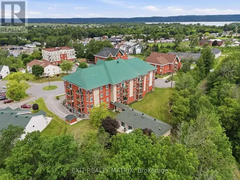1303 Clement Street Hawkesbury ON K6A 3P1