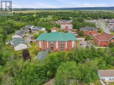 1303 Clement Street Hawkesbury ON K6A 3P1