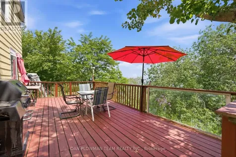 78 East Beach Road Clarington (bowmanville) ON L1C 6A5