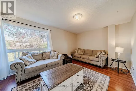 35 The Bridle Path Clarington (bowmanville) ON L1C 3W1