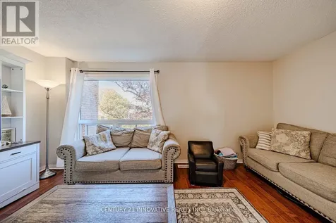 35 The Bridle Path Clarington (bowmanville) ON L1C 3W1