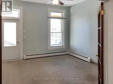 98 Pine Street Brockville ON K6V 1G9