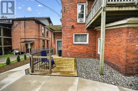 98 Pine Street Brockville ON K6V 1G9